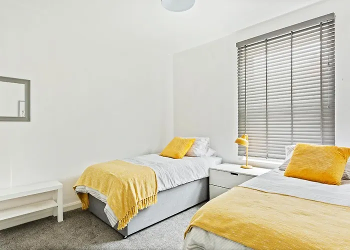 Spacious & Central Entire Home